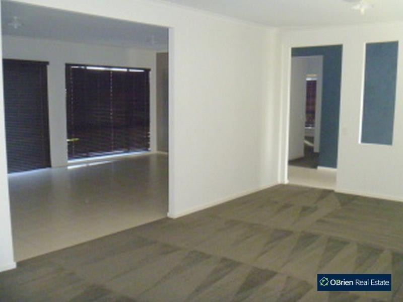 71 Viewgrand Drive, Berwick VIC 3806