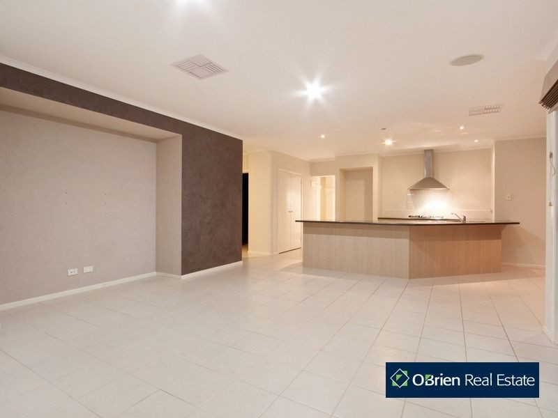 77 Viewgrand Drive, Berwick VIC 3806