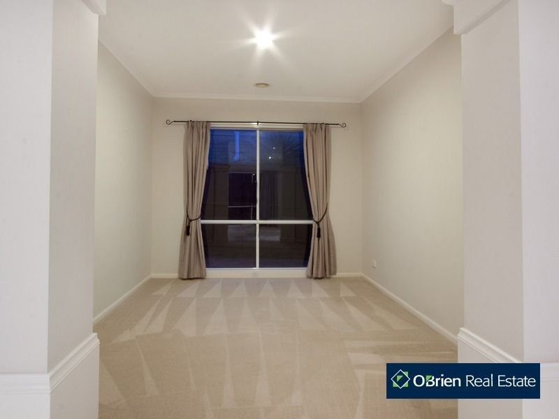 77 Viewgrand Drive, Berwick VIC 3806