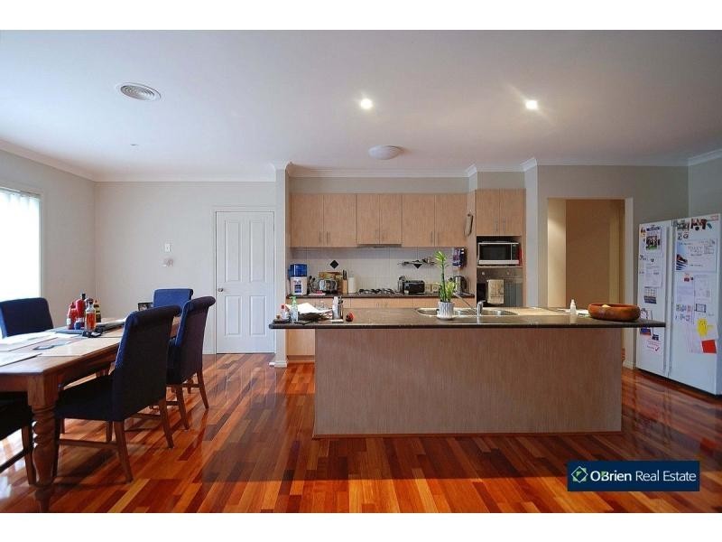 11 Laburnum Street, Berwick VIC 3806