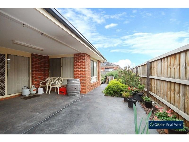 11 Laburnum Street, Berwick VIC 3806