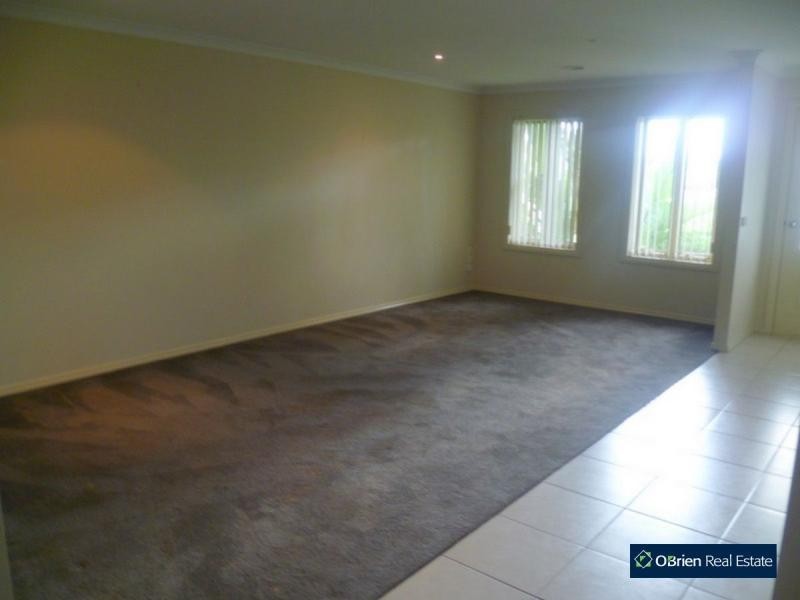 3 Wearingford Place, Narre Warren South VIC 3805