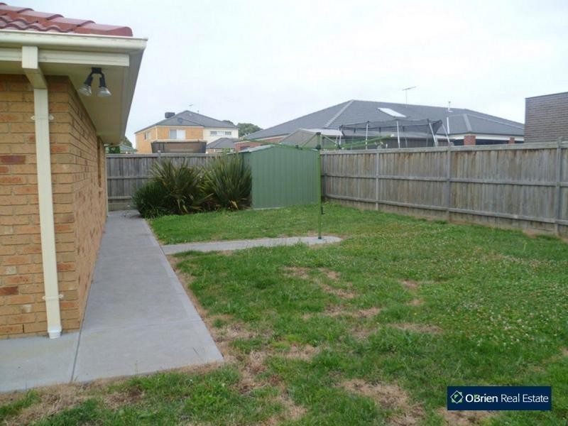 3 Wearingford Place, Narre Warren South VIC 3805