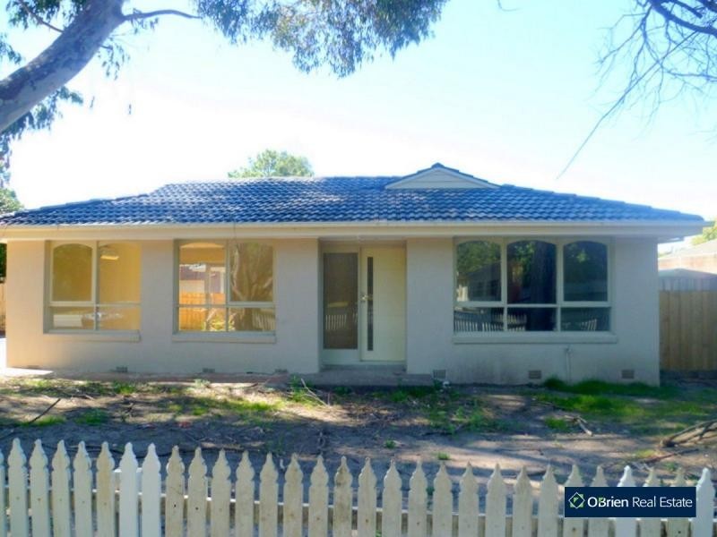 Unit 1/38 Manuka Road, Berwick VIC 3806