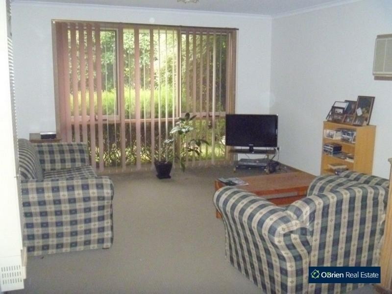 52 Collins Crescent, Berwick VIC 3806