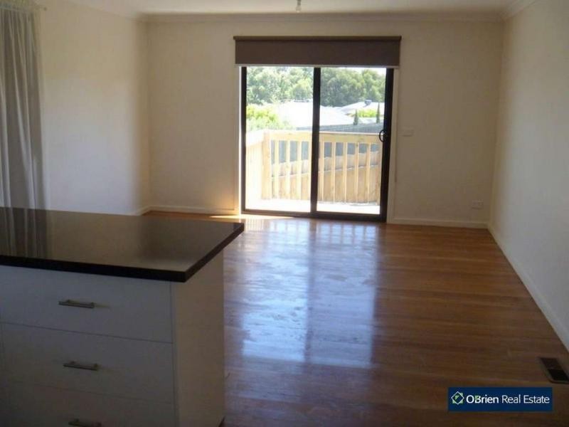 Unit 1/35 Portchester Boulevard, Beaconsfield VIC 3807