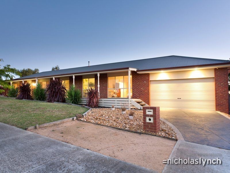 19 Emperor Road, Berwick VIC 3806