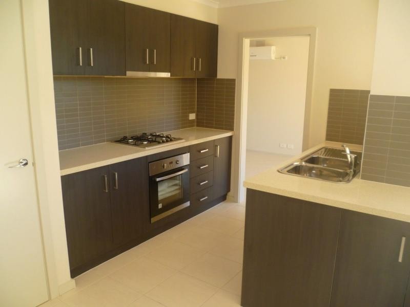 Unit 1/38 Manuka Road, Berwick VIC 3806