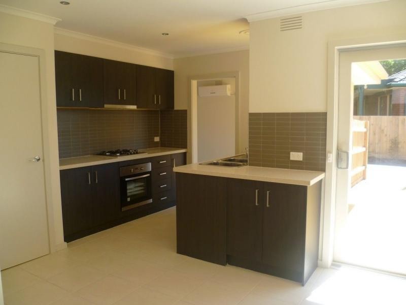 Unit 1/38 Manuka Road, Berwick VIC 3806