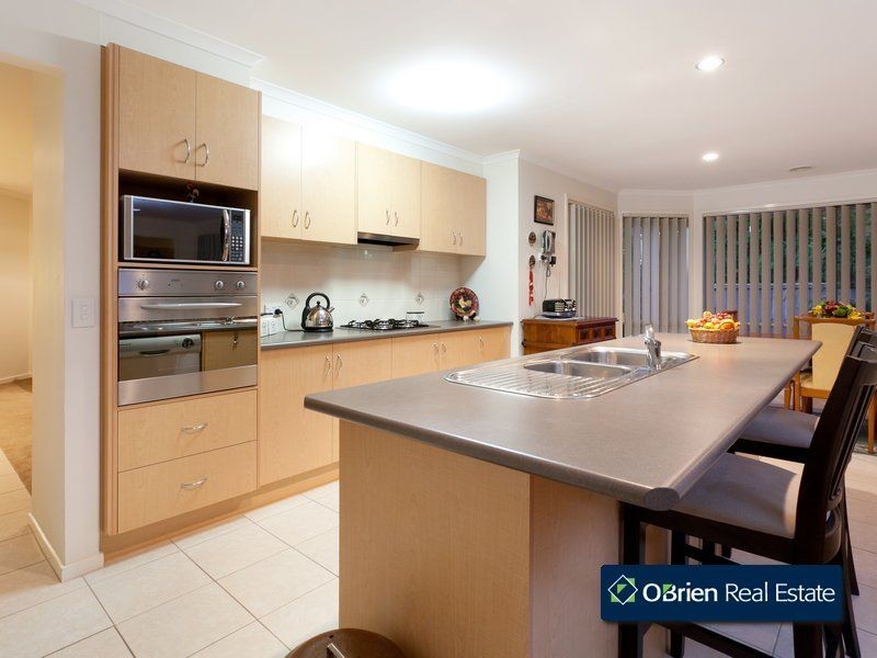 38 Moondarra Drive, Berwick VIC 3806