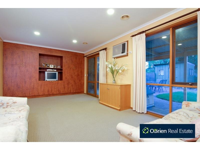 60 Blackwood Drive, Narre Warren VIC 3805