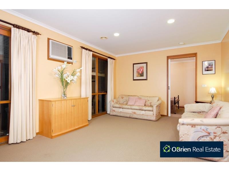 60 Blackwood Drive, Narre Warren VIC 3805