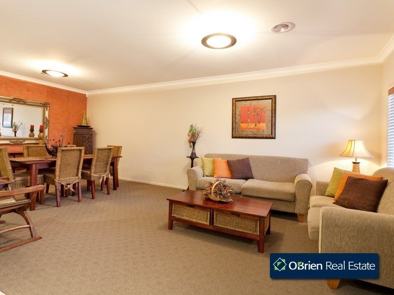 33 Norwegian Way, Narre Warren South VIC 3805