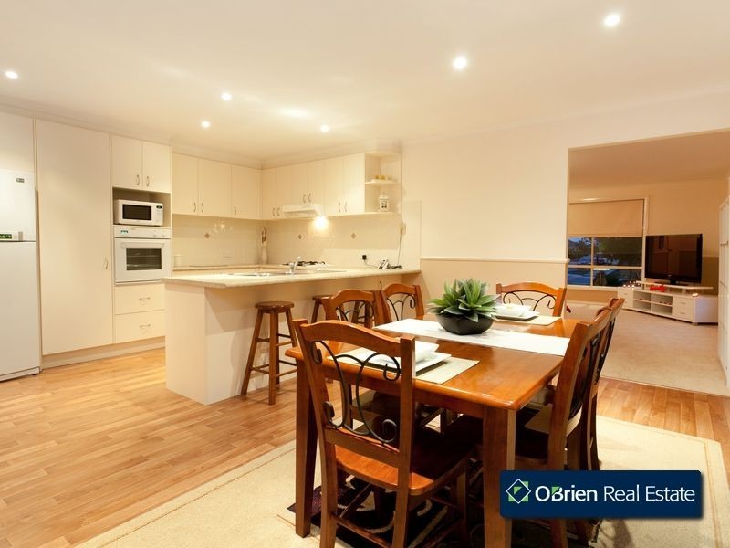 21 Freeman Drive, Pakenham VIC 3810