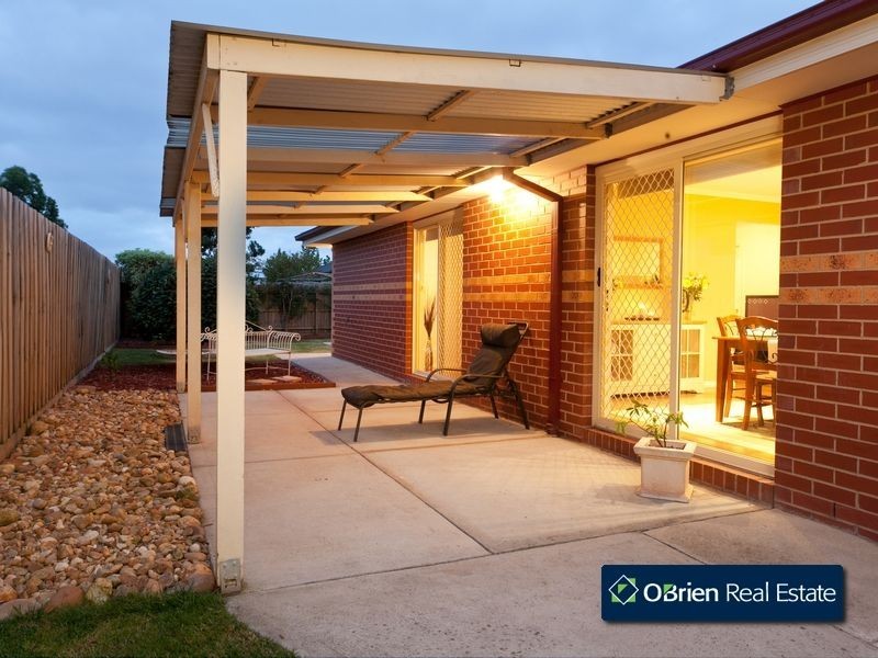 21 Freeman Drive, Pakenham VIC 3810