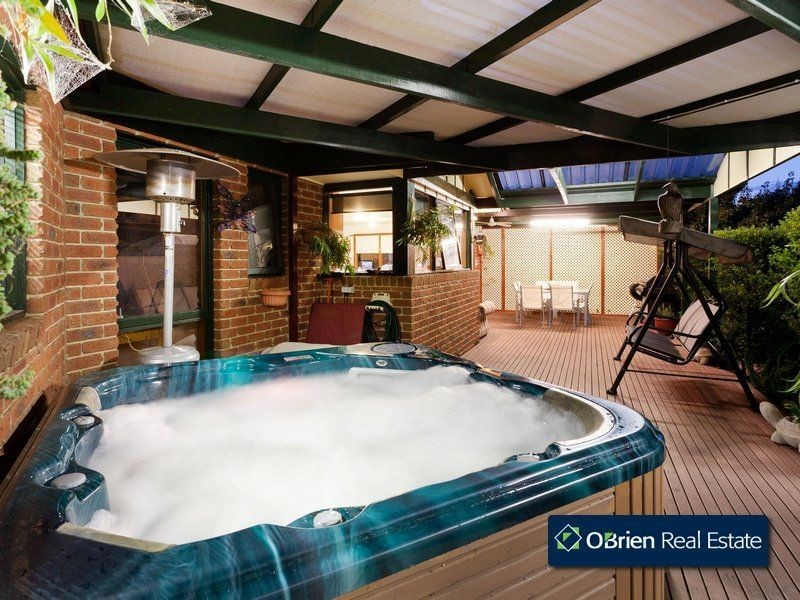 2 Freda Court, Narre Warren VIC 3805