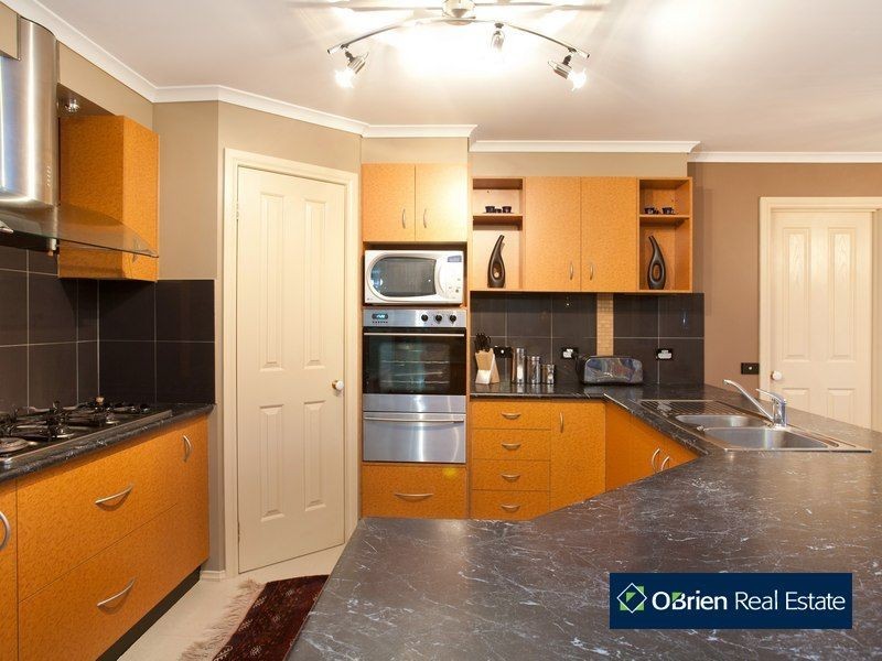 1 Pimento Close, Narre Warren South VIC 3805