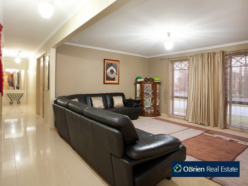 1 Pimento Close, Narre Warren South VIC 3805