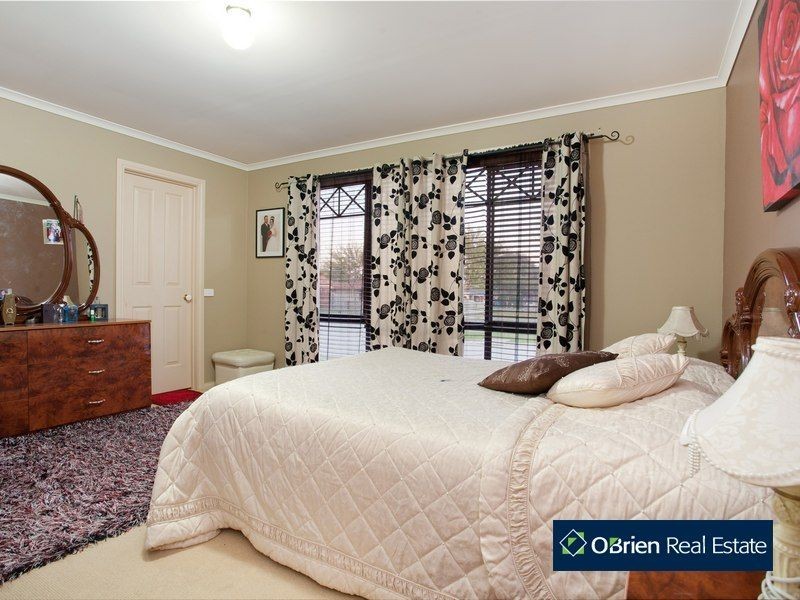 1 Pimento Close, Narre Warren South VIC 3805