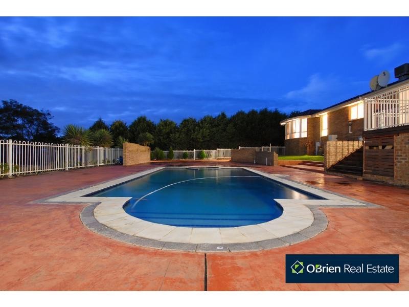 33-35 Fontaine Terrace, Narre Warren North VIC 3804