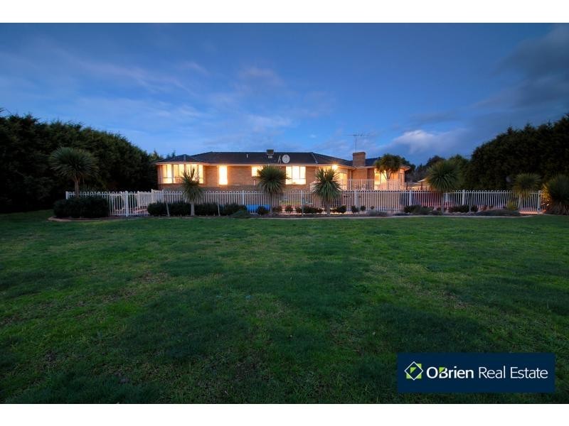 33-35 Fontaine Terrace, Narre Warren North VIC 3804