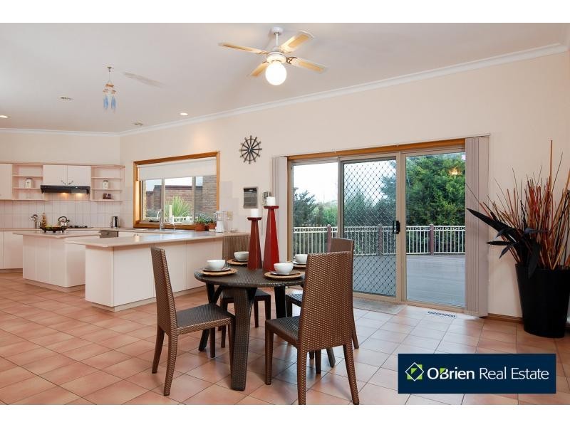 33-35 Fontaine Terrace, Narre Warren North VIC 3804