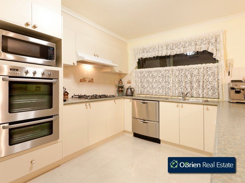 12 Clarinda Drive, Narre Warren VIC 3805