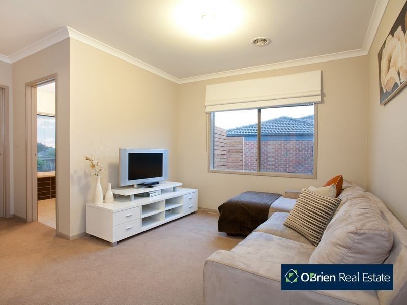 99 Marisa Crescent, Berwick VIC 3806