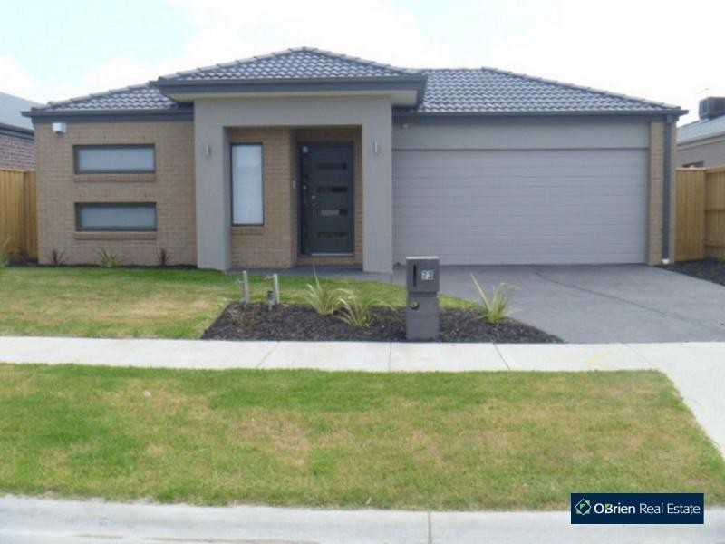 73 Charlbury Crescent, Cranbourne North VIC 3977