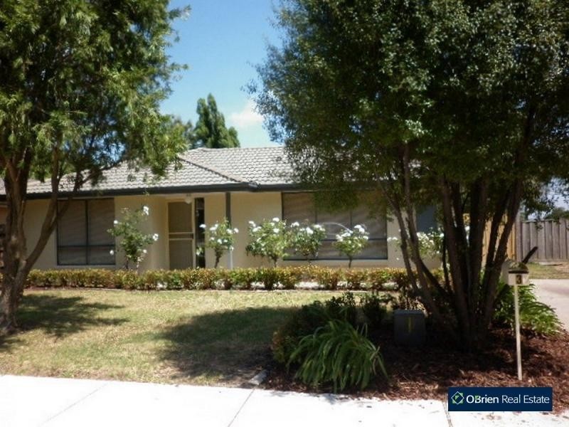 3 Ambleside Crescent, Berwick VIC 3806