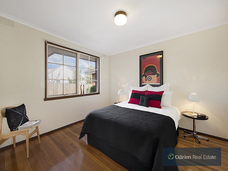 2/113 Warrigal Road, Mentone VIC 3194