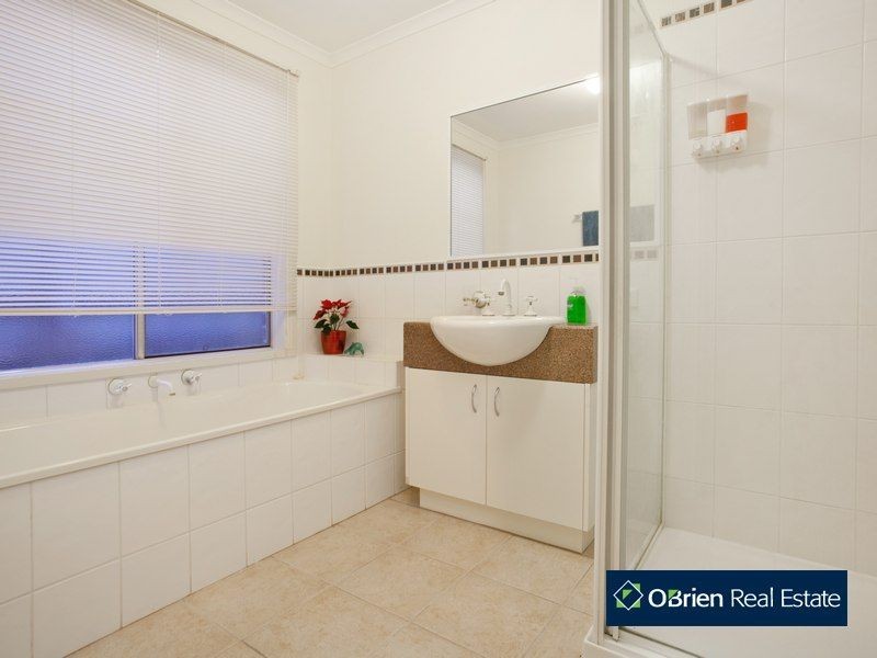 14 Turella Close, Berwick VIC 3806