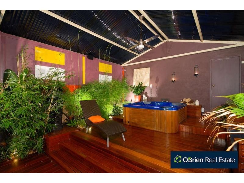 40 Montbrae Circuit, Narre Warren North VIC 3804