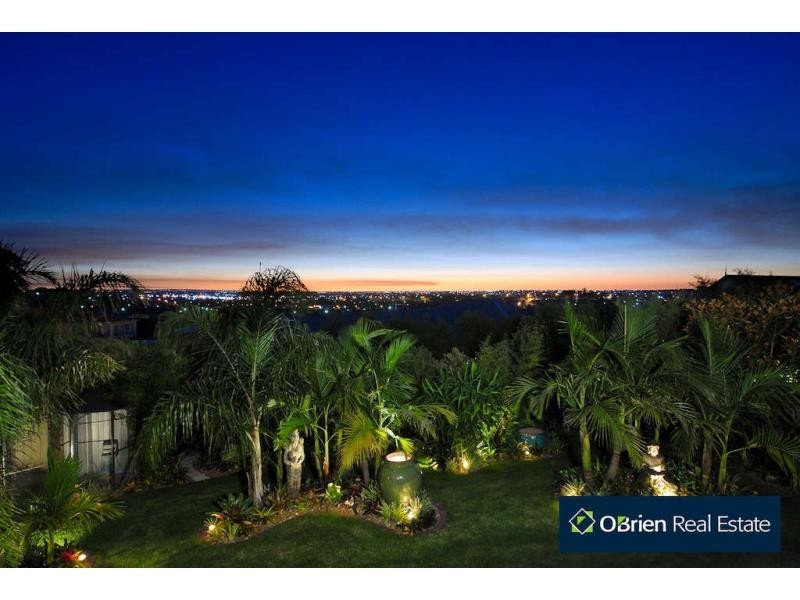 40 Montbrae Circuit, Narre Warren North VIC 3804