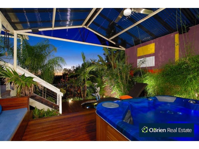 40 Montbrae Circuit, Narre Warren North VIC 3804