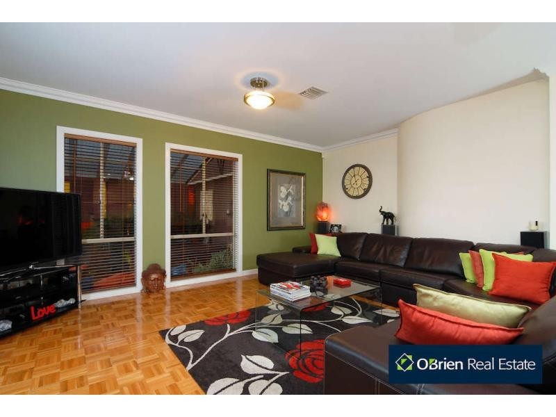 40 Montbrae Circuit, Narre Warren North VIC 3804