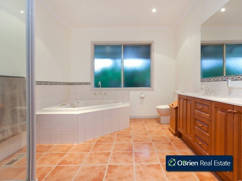 84 Murrawong Road, Maryknoll VIC 3812