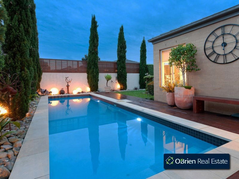 36 Marsh Grove, Berwick VIC 3806