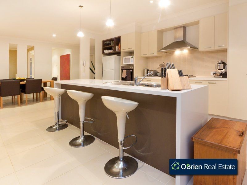 92 Grices Road, Berwick VIC 3806