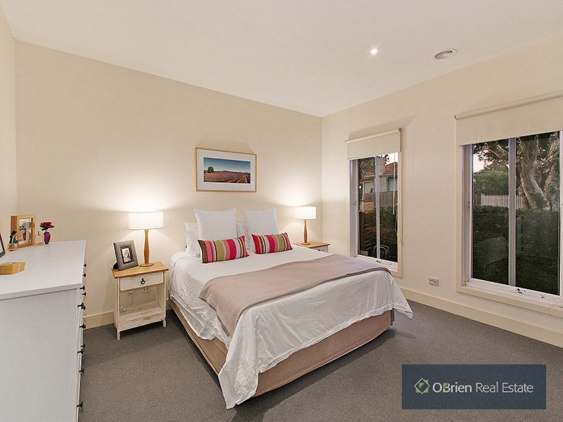 2A Ellen Street, Parkdale VIC 3195