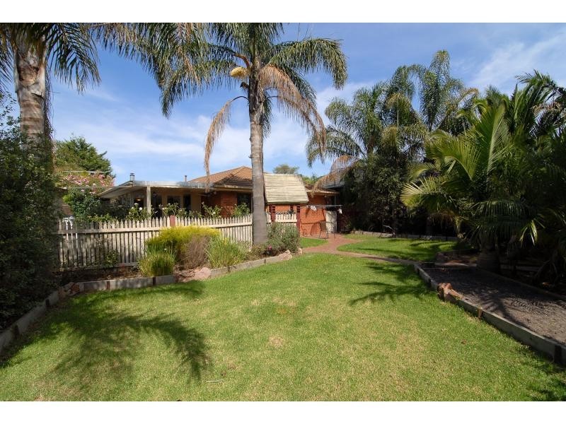 9 Valda Court, Cranbourne VIC 3977