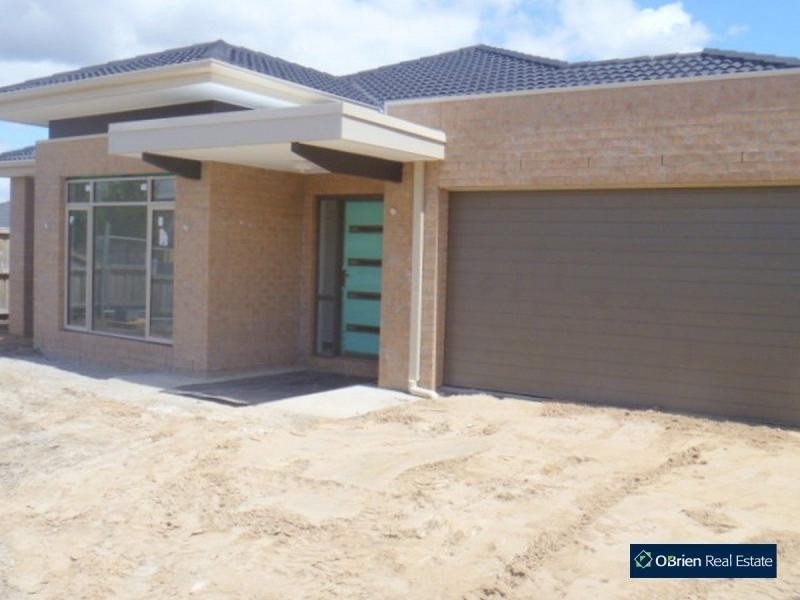 51 Ridgemont Drive, Berwick VIC 3806