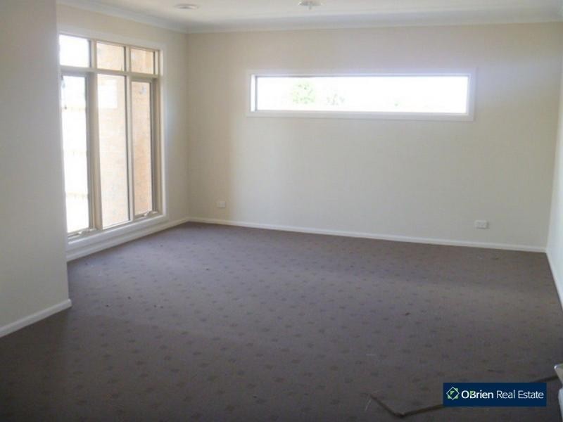 51 Ridgemont Drive, Berwick VIC 3806