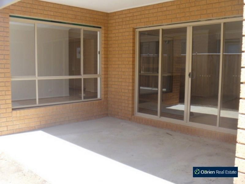 51 Ridgemont Drive, Berwick VIC 3806