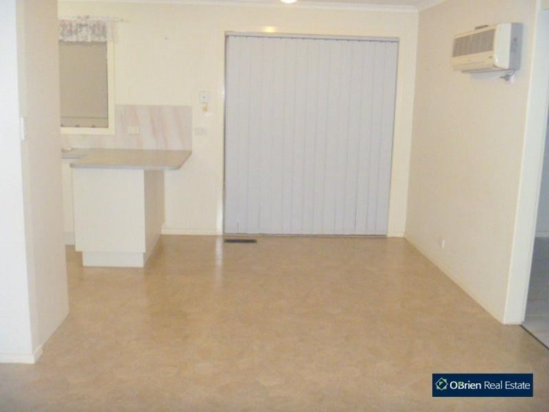 1/6 Messmate Court, Berwick VIC 3806