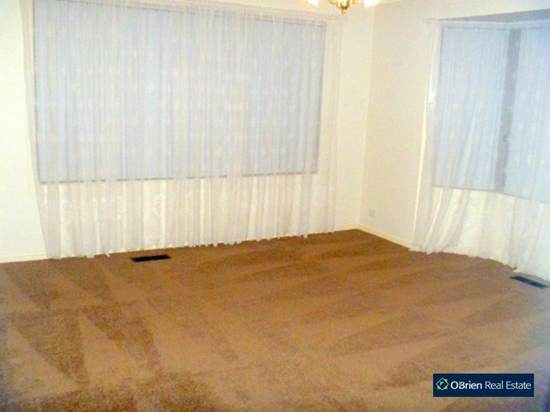 1/6 Messmate Court, Berwick VIC 3806