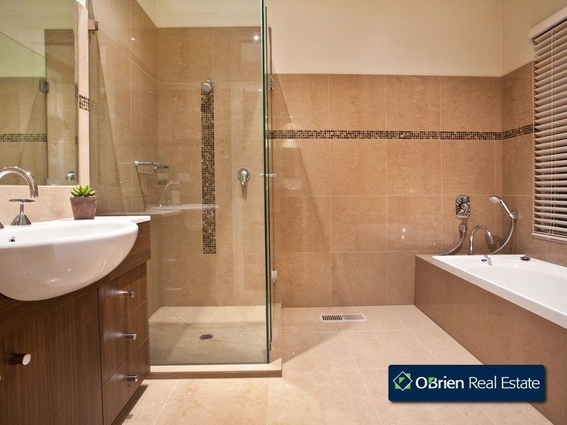 13 Beaconhill Drive, Beaconsfield VIC 3807