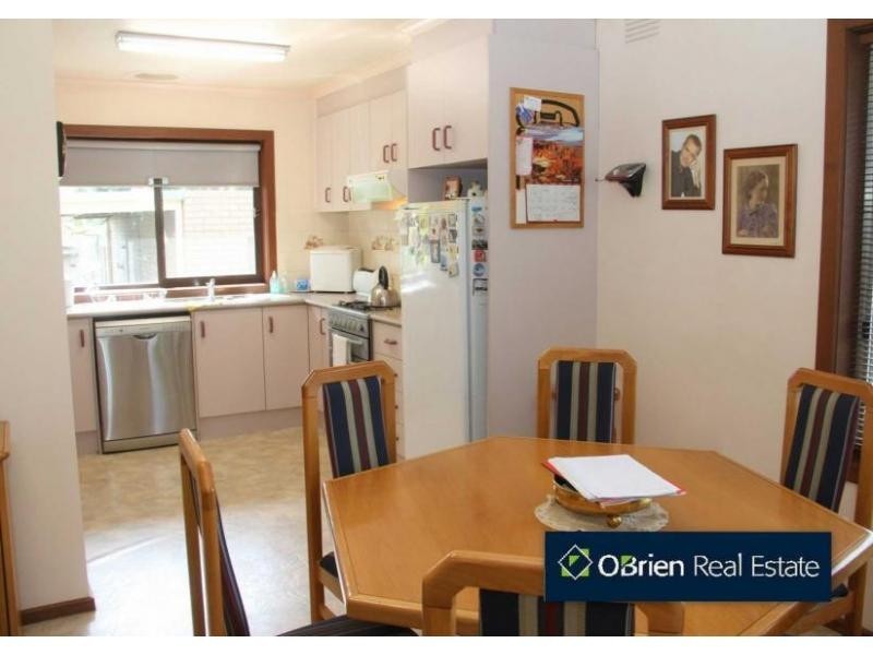 27 Dunkinson Street, Narre Warren VIC 3805