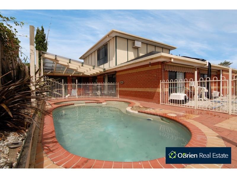 5 Ainsleigh Court, Narre Warren VIC 3805