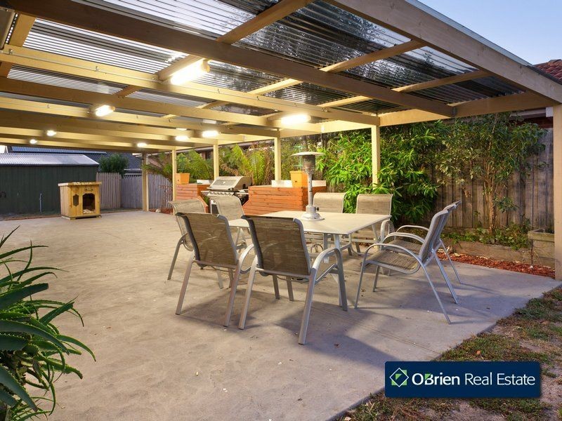 1 Light Horse Crescent, Narre Warren South VIC 3805